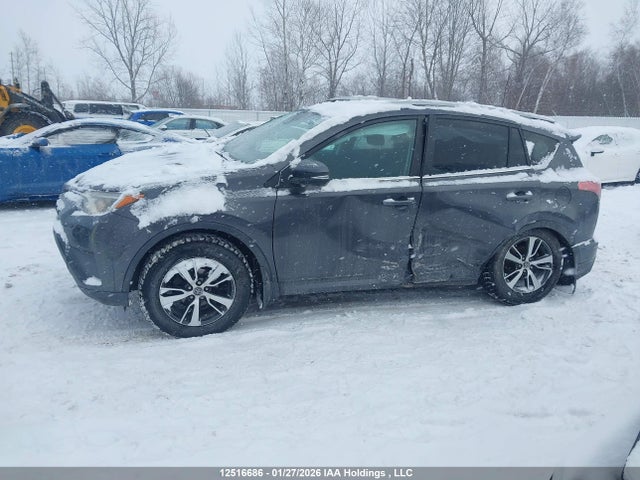 2T3ZFREV6JW421605 Toyota RAV4 LE