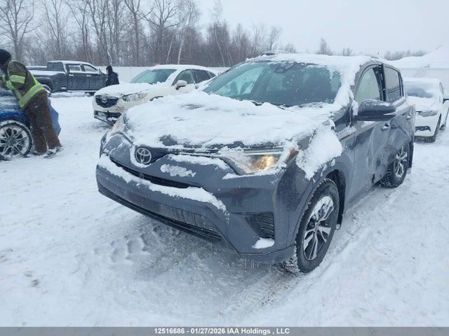 2T3ZFREV6JW421605 Toyota RAV4 LE
