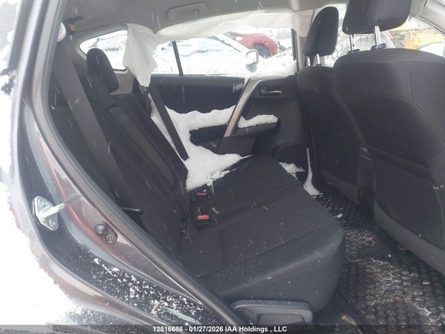 2T3ZFREV6JW421605 Toyota RAV4 LE