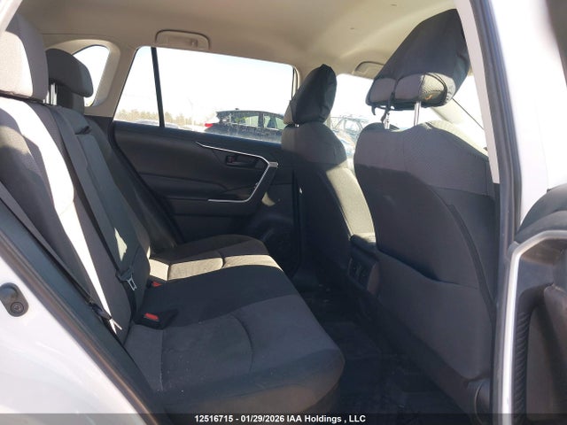 2T3BWRFV4KW018112 Toyota Rav4 Hybrid Le
