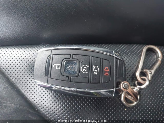 5LMCJ2D90JUL31257 Lincoln MKC SELECT