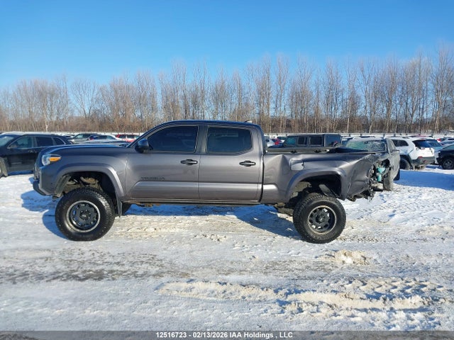 5TFDZ5BN8JX031499 Toyota Tacoma Dbl Cab/sr5/trd Sport/or