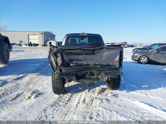 5TFDZ5BN8JX031499 Toyota Tacoma Dbl Cab/sr5/trd Sport/or