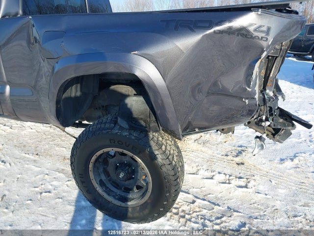 5TFDZ5BN8JX031499 Toyota Tacoma Dbl Cab/sr5/trd Sport/or