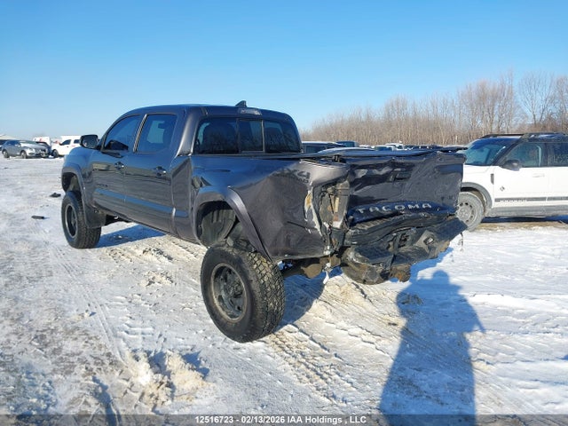5TFDZ5BN8JX031499 Toyota Tacoma Dbl Cab/sr5/trd Sport/or