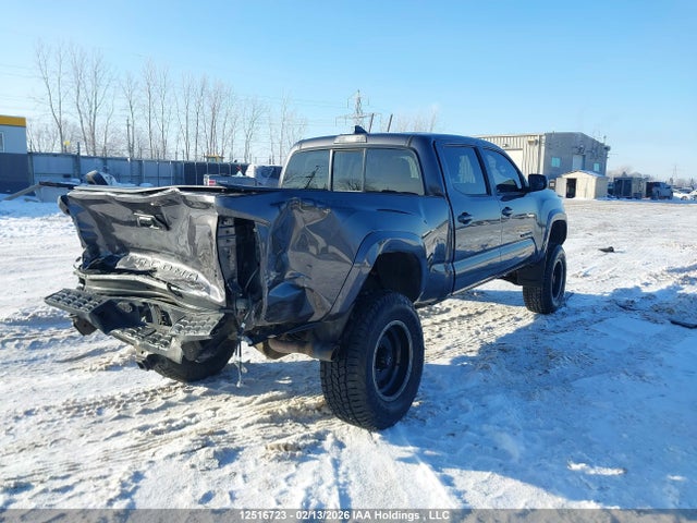 5TFDZ5BN8JX031499 Toyota Tacoma Dbl Cab/sr5/trd Sport/or