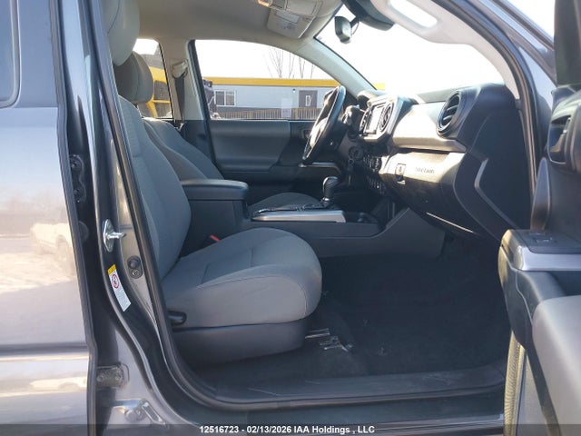 5TFDZ5BN8JX031499 Toyota Tacoma Dbl Cab/sr5/trd Sport/or