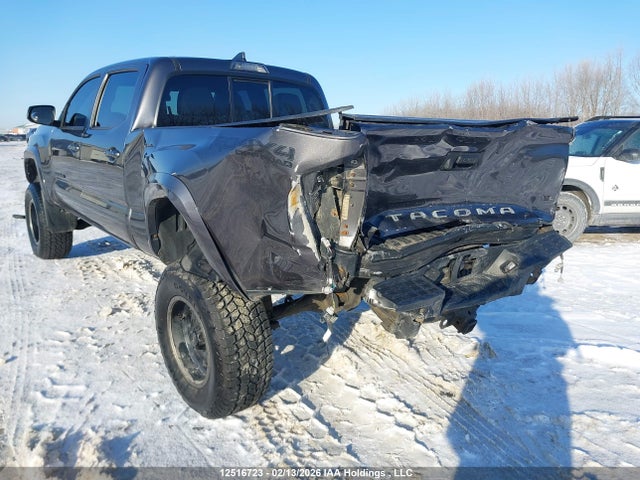 5TFDZ5BN8JX031499 Toyota Tacoma Dbl Cab/sr5/trd Sport/or