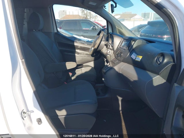 3N6CM0KN0HK707286 Nissan Nv200 2.5s/2.5sv