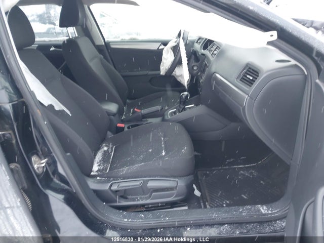 3VW2K7AJ4FM274131 Volkswagen JETTA S