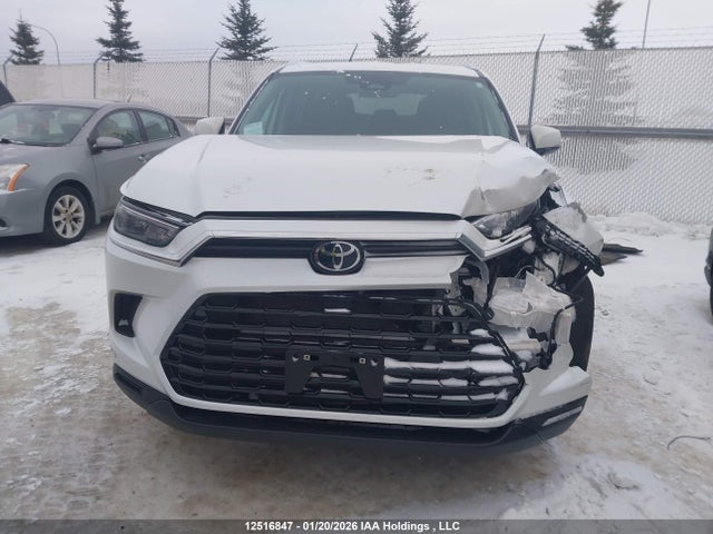 Toyota Grand Highlander 2025 5TDAAAB5XSS095232 Image 12