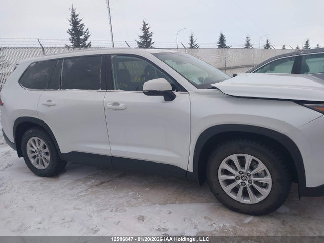 Toyota Grand Highlander 2025 5TDAAAB5XSS095232 Image 13