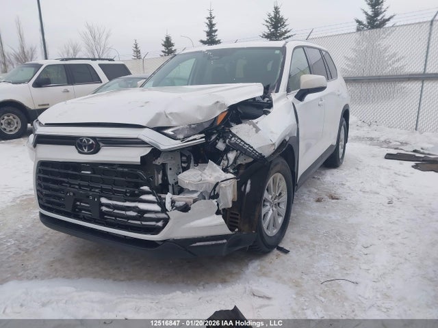 Toyota Grand Highlander 2025 5TDAAAB5XSS095232 Image 2