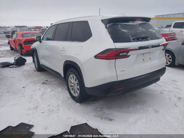 Toyota Grand Highlander 2025 5TDAAAB5XSS095232 Image 3