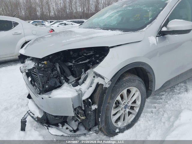 1FMCU9G66LUB83512 Ford ESCAPE SE