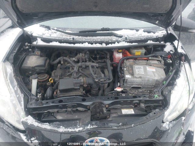 JTDKDTB35G1126882 Toyota PRIUS C