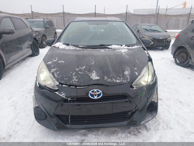 JTDKDTB35G1126882 Toyota PRIUS C