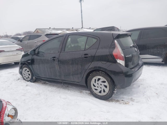 JTDKDTB35G1126882 Toyota PRIUS C