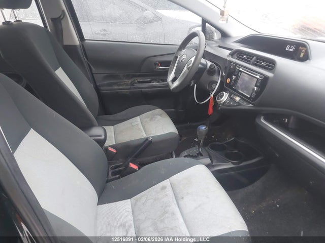 JTDKDTB35G1126882 Toyota PRIUS C
