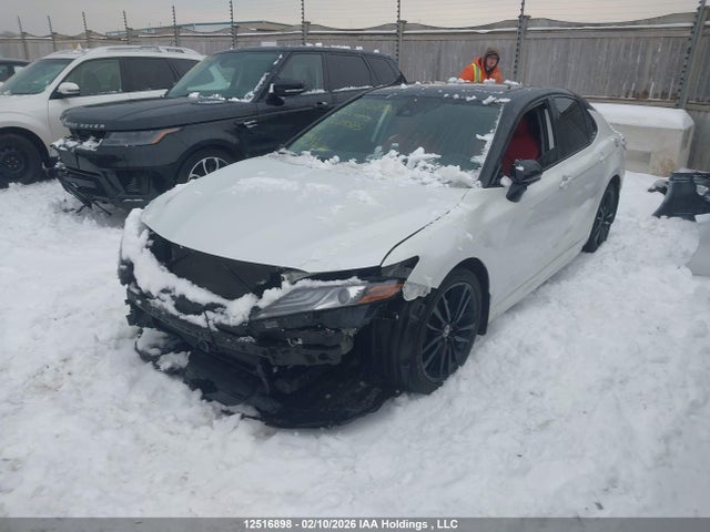 12516898 :رقم المزاد ، 4T1K31AK3NU039585 vin ، 2022 Toyota Camry Hybrid Xse مزاد بيع