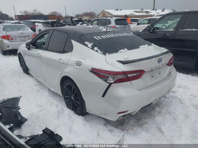 12516898 :رقم المزاد ، 4T1K31AK3NU039585 vin ، 2022 Toyota Camry Hybrid Xse مزاد بيع