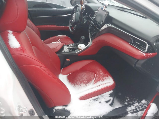 12516898 :رقم المزاد ، 4T1K31AK3NU039585 vin ، 2022 Toyota Camry Hybrid Xse مزاد بيع