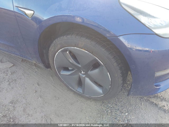 5YJ3E1EA8LF715412 Tesla MODEL 3