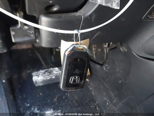 12516934 :رقم المزاد ، 5J6RM4H93GL809677 vin ، 2016 Honda Cr-v Touring مزاد بيع