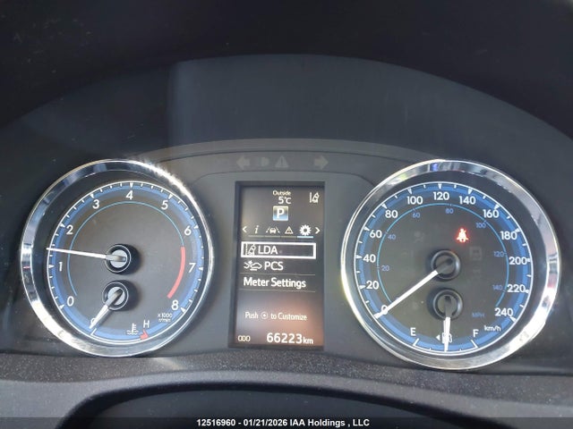 2T1BURHE6HC822370 Toyota COROLLA SE