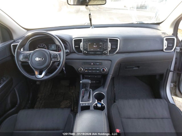 KNDPMCAC8H7081314 KIA Sportage Lx