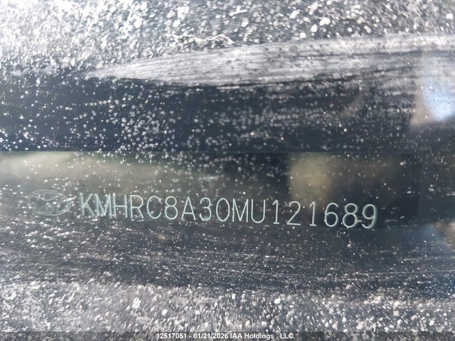 KMHRC8A30MU121689 Hyundai Venue Preferred With Two-tone Body Colour