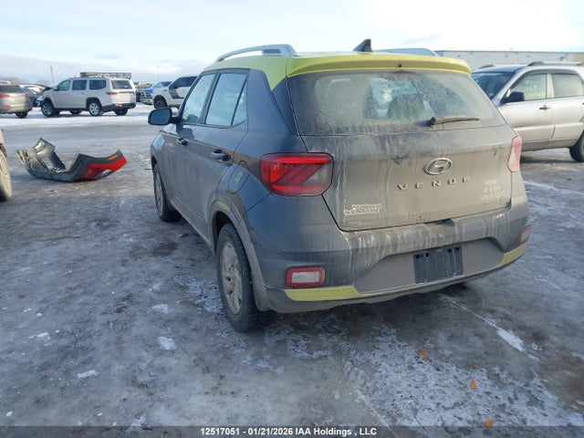 KMHRC8A30MU121689 Hyundai Venue Preferred With Two-tone Body Colour