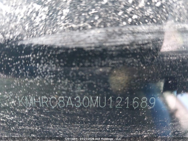 KMHRC8A30MU121689 Hyundai Venue Preferred With Two-tone Body Colour
