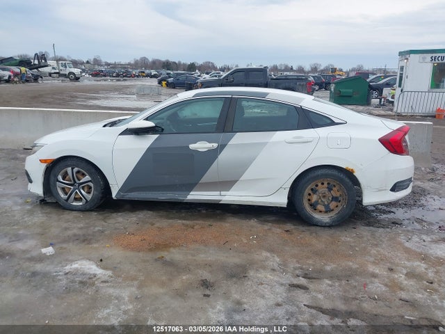 Aukcja sprzedaży 2017 Honda Civic Lx, vin: 2HGFC2F5XHH008776, numer aukcji: 12517063