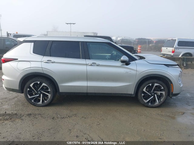 JA4T5VA90SZ606352 Mitsubishi Outlander Se