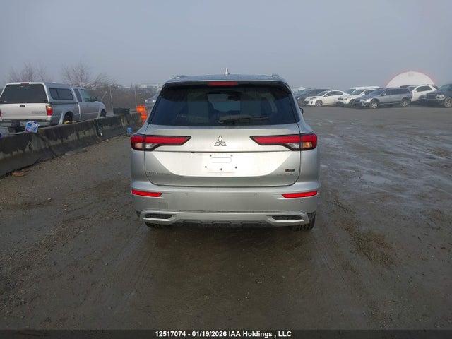 JA4T5VA90SZ606352 Mitsubishi Outlander Se