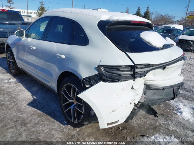 Porsche Macan T 2025 WP1AA2A57SLB02094 Image 3