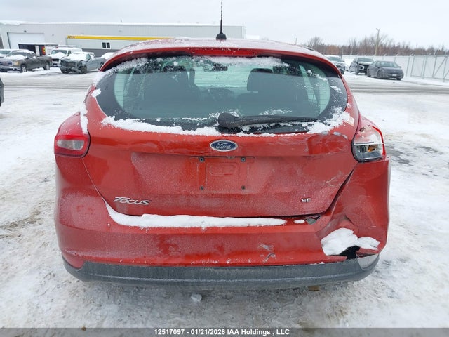 1FADP3K2XJL317190 Ford FOCUS SE