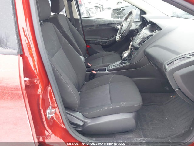 1FADP3K2XJL317190 Ford FOCUS SE
