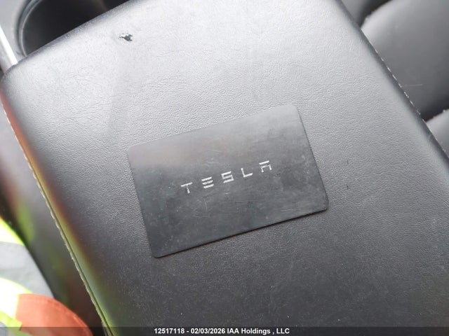 5YJYGDED4MF121073 Tesla Model Y Standard Range Rear-wheel Drive