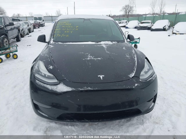 5YJYGDED4MF121073 Tesla Model Y Standard Range Rear-wheel Drive