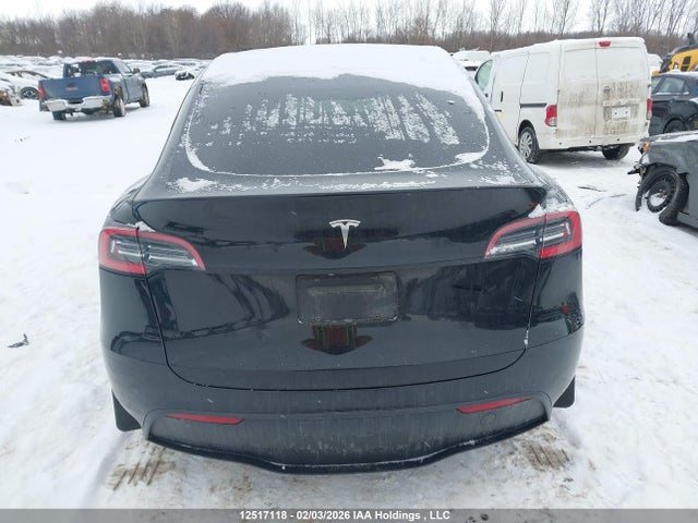 5YJYGDED4MF121073 Tesla Model Y Standard Range Rear-wheel Drive