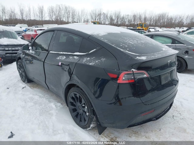 5YJYGDED4MF121073 Tesla Model Y Standard Range Rear-wheel Drive