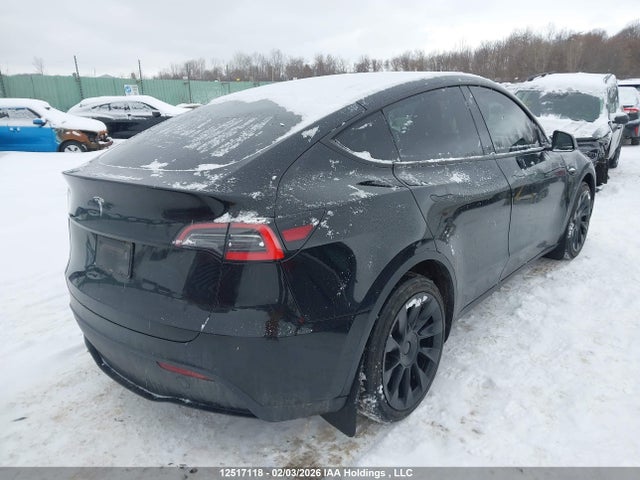 5YJYGDED4MF121073 Tesla Model Y Standard Range Rear-wheel Drive