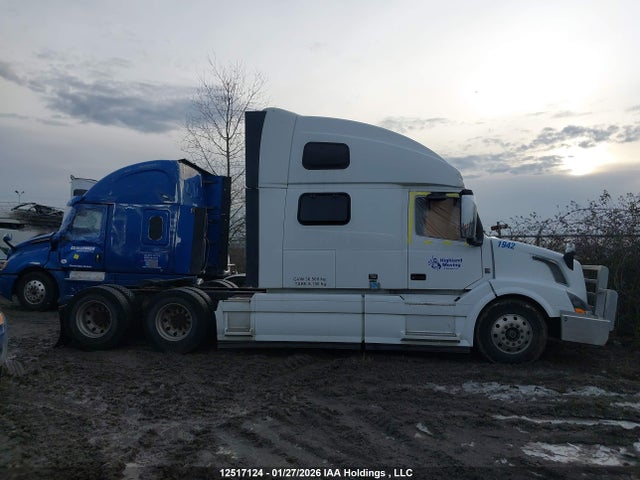 4V4NC9EH9GN928570 Volvo Vn L