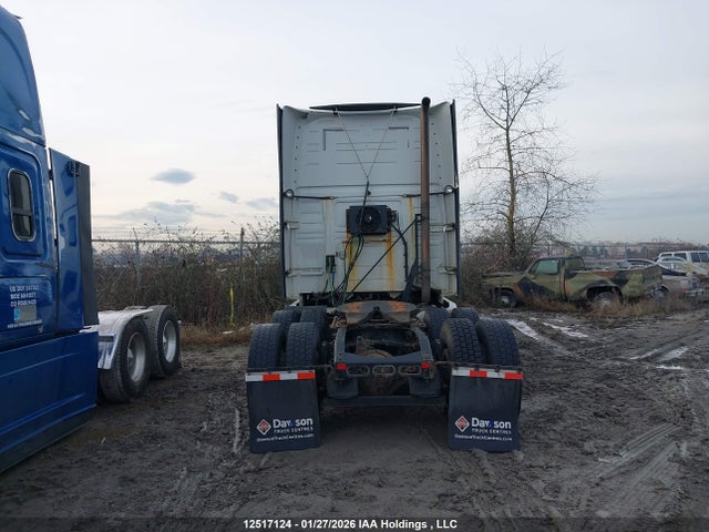 4V4NC9EH9GN928570 Volvo Vn L