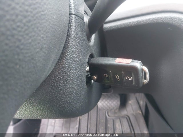 12517173 :رقم المزاد ، 1VWBH7A3XDC085644 vin ، 2013 Volkswagen Passat Se مزاد بيع