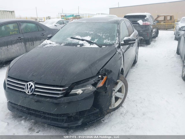12517173 :رقم المزاد ، 1VWBH7A3XDC085644 vin ، 2013 Volkswagen Passat Se مزاد بيع
