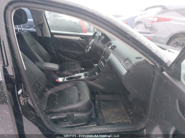 12517173 :رقم المزاد ، 1VWBH7A3XDC085644 vin ، 2013 Volkswagen Passat Se مزاد بيع