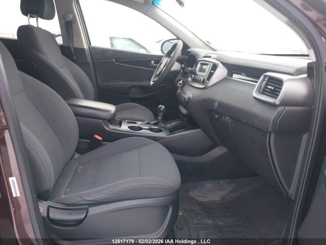 5XYPG4A31GG023821 KIA Sorento Lx/l